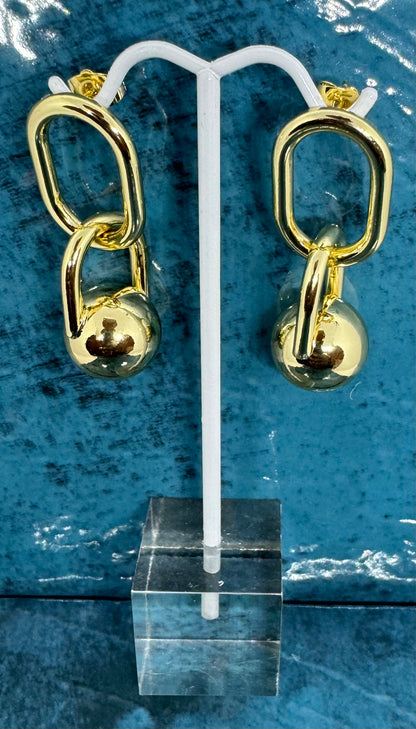 Gold Posey Long Earring