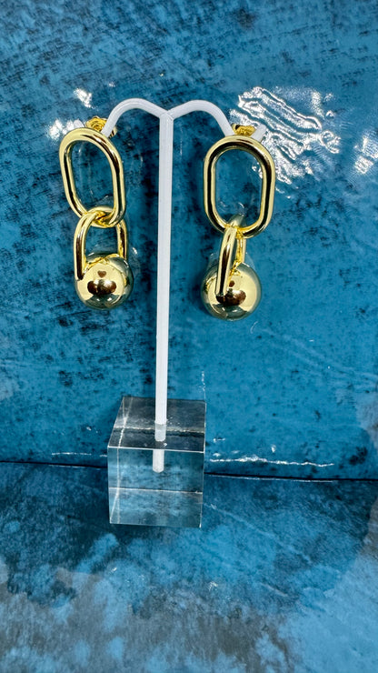 Gold Posey Long Earring